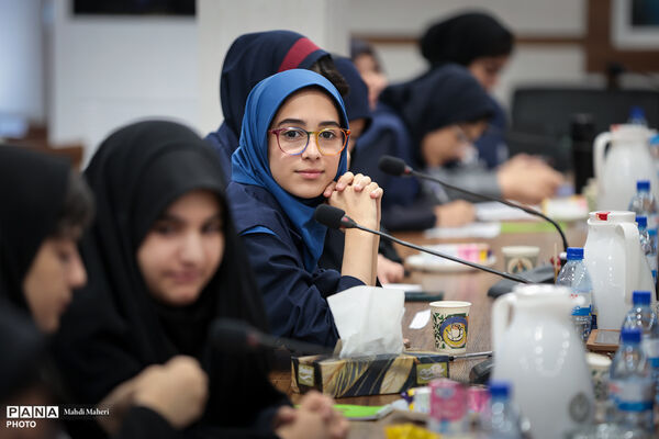 نشست خبری سخنگوی وزارت آموزش و پرورش با دانش‌آموز خبرنگاران پانا