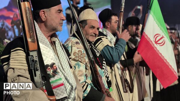 اربعین دو لاله سرخ در فارسان
