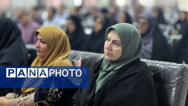 جلسه فصلی مدیران مدارس ابتدایی قائمشهر