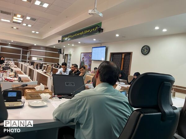 جلسه توجیهی مدارس رشدمدار با محوریت فهم قرآن در دبستان 