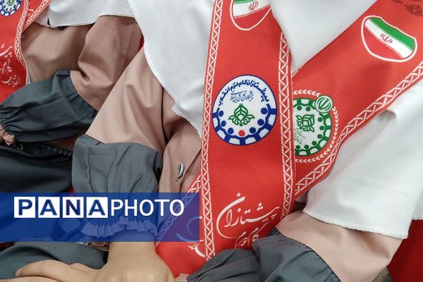 مراسم «لاله‌های روشن» در دبستان دکتر کیهانی 