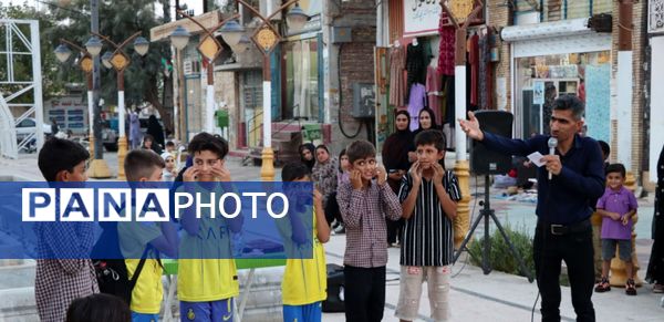 جشن روز جهانی کودک در قلعه‌گنج