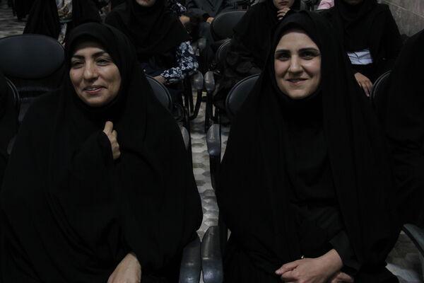 مراسم حافظ خوانی در کانون ام ابیها یزد