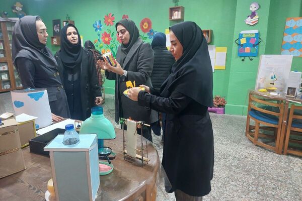 هفته پژوهش فرصتی برای شکوفایی استعدادهای علمی دانش‌آموزان مدرسه شهید باهنر