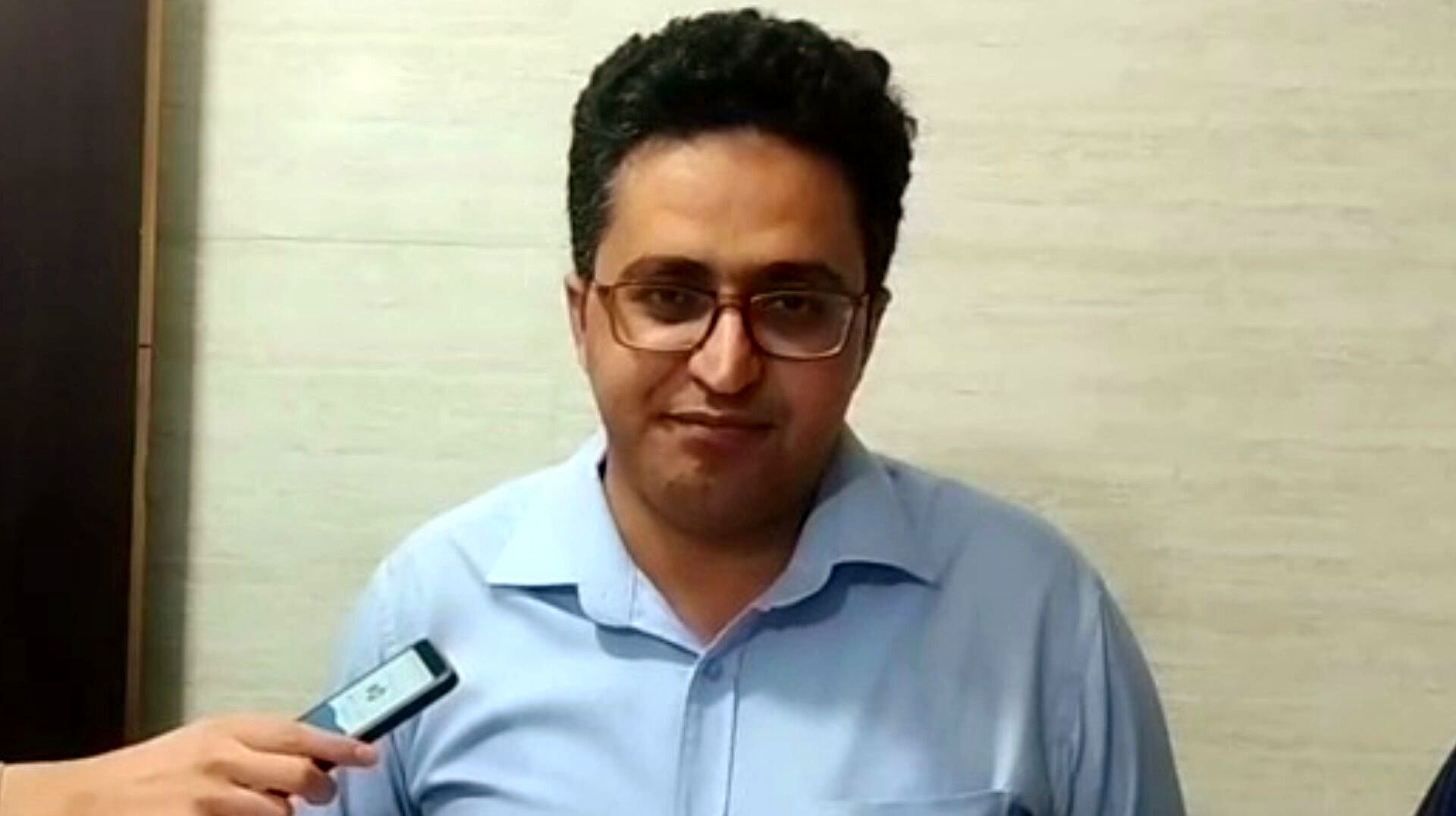 «کلینیک دا» در راستای تسهیل دسترسی مردم به خدمات درمانی در لردگان راه‌اندازی شد