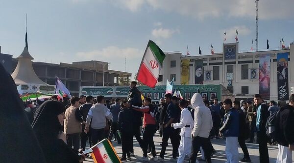 خروش پرشور مردم مشهد در روز ملی مبارزه با استکبار جهانی