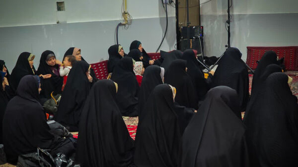 جشن خانوادگی یلدا در مسجد المنتظر