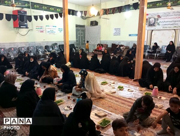 ضیافت افطاری دبیرستان پیرایش در شب اول قدر 