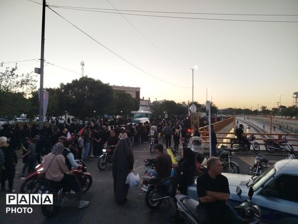 مشهد، روایت‌گر حماسه وفاداری؛ بدرقه باشکوه رهبر شهید ایران