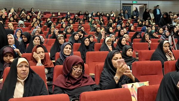 تجلیل از مقام شامخ معلم در دامغان