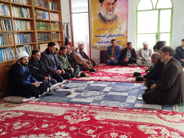 دیدار فرماندار فاروج با امام جمعه به مناسبت آغاز دهه فجر 