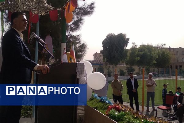 نواختن زنگ بازگشایی مدارس در دبستان علی بن ابیطالب(ع) باقرشهر