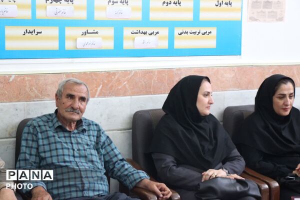 اجرای طرح خاطره سازان با حضور مدیر آموزش وپرورش شهرستان در آموزشگاه موسی صدر آشخانه
