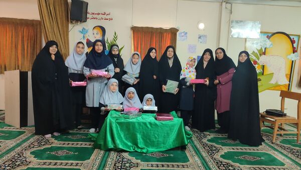 تکریم همسران و دختران شاهد جامعه هدف دبستان شاهد حاج تقی آقا بزرگ مشهد