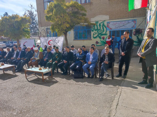 اجرای مانور زلزله در دبیرستان شهید مطهری شهر دستجرد قم
