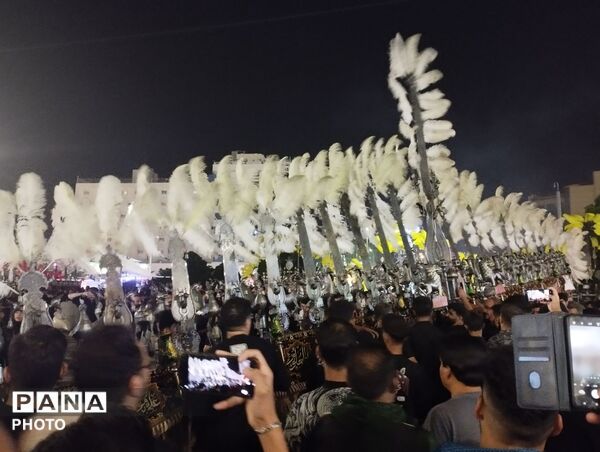 مشهد الرضا میزبان زائران وعزاداران 