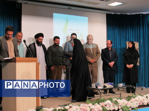 برگزاری آیین رونمایی از آثار تجربه‌نگاری جبهه فرهنگی انقلاب اسلامی کردستان و افتتاح مرکز «میدا»