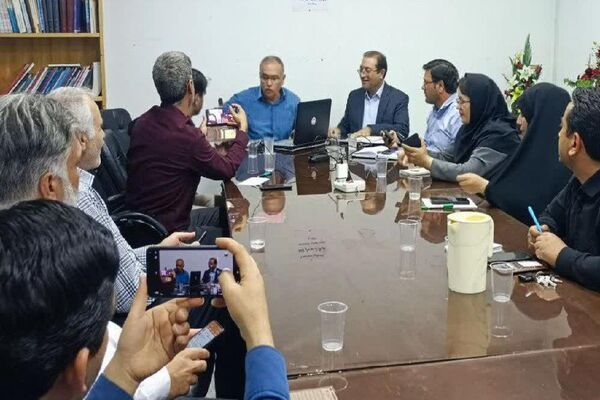 نشست هفتگی خبرنگاران گناباد با محوریت بحران کم‌آبی 