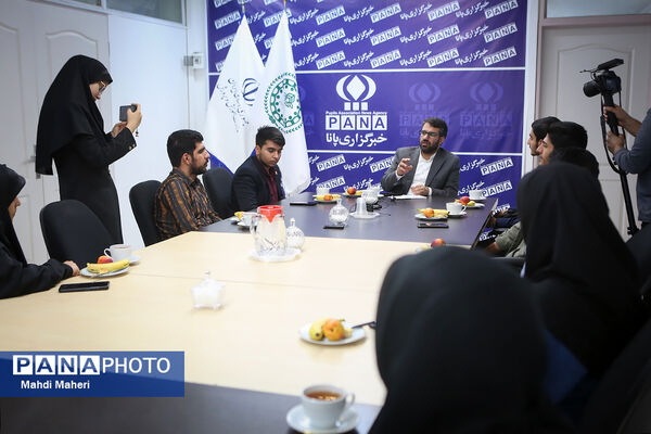 دیدار صمیمانه دانش‌آموزان اتحادیه انجمن‌های اسلامی با مدیرعامل خبرگزاری پانا