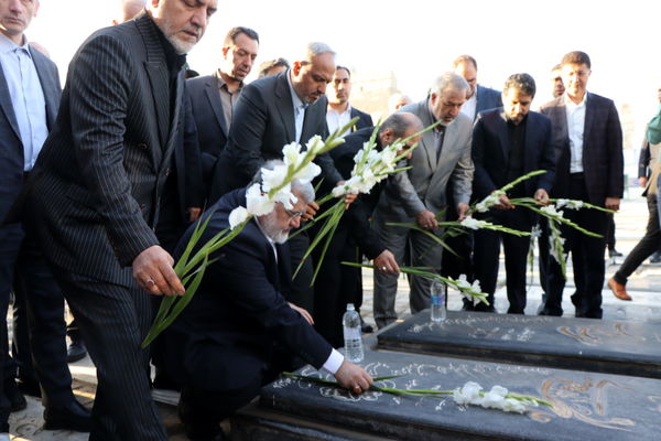 تجدید پیمان استاندار تهران با آرمان های شهدا