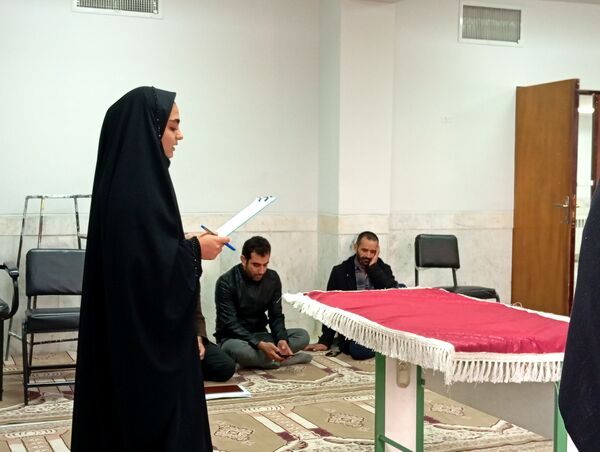 تیم مشاوره استان در هنرستان حضرت زهرا(س) شهرستان بن