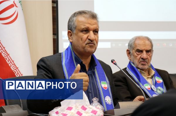 نشست مشاور وزیر با مدرسان سازمان دانش‌آموزی استان خراسان رضوی