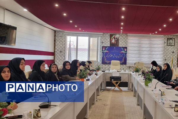 برگزاری کارگاه‌های آموزشی مهارت ارتباط مؤثر و سبک زندگی اسلامی-ایرانی ویژه رابطین امور بانوان منطقه کهریزک 