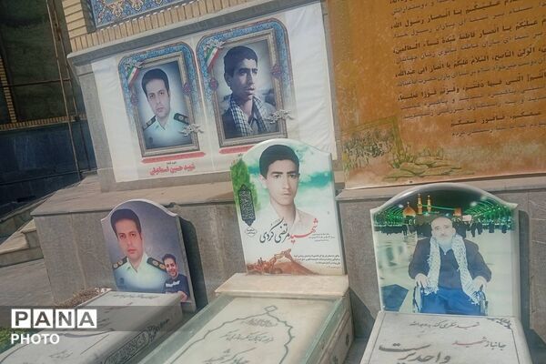تجدید میثاق دانش‌آموزان مدرسه ایثار با آرمان‌های شهدا