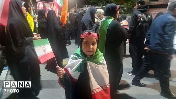 آینده‌سازان شازند در میدانِ اتحاد؛ نسل چهارمی‌ها پای‌کار اقتدار ایران