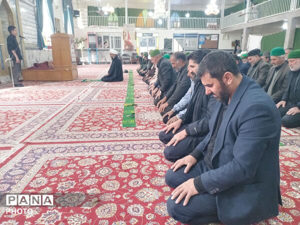 قرائت سوره فتح و اقامه نماز جماعت در مسجد جامع شهربار نیشابور 
