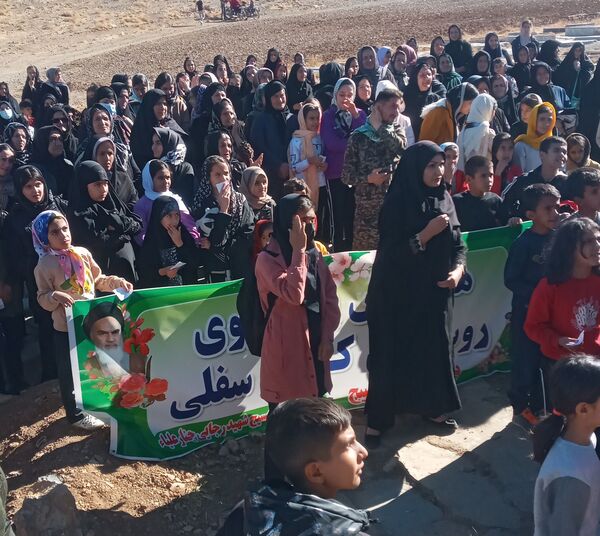 همایش پیاده‌روی صبحگاهی همزمان با هفته بسیج در روستای کمک سفلی اسدآباد
