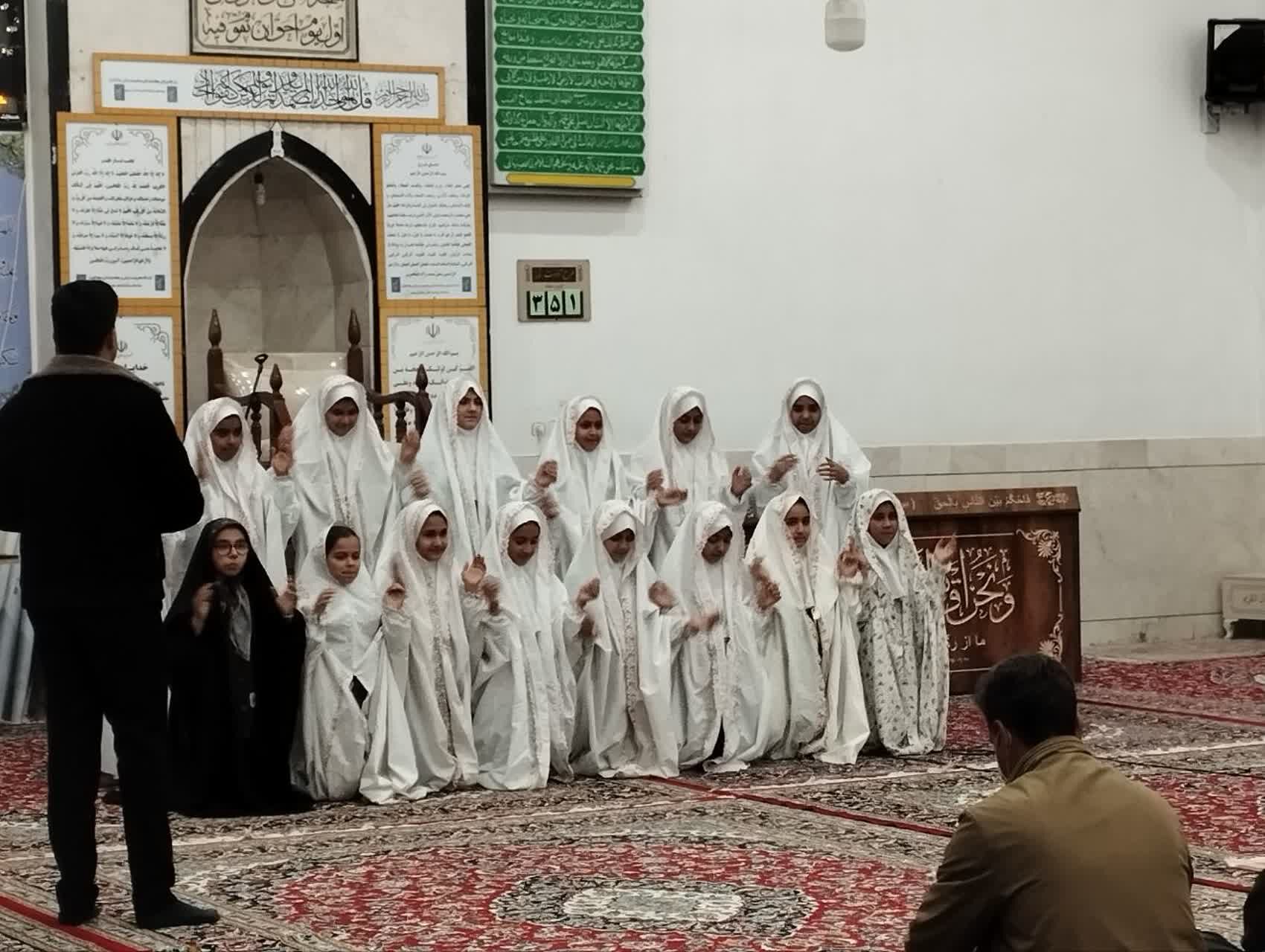 جشن روز مادر و ولادت حضرت زهرا س در مسجد جامع روستای مهدی آباد خلیل آباد 