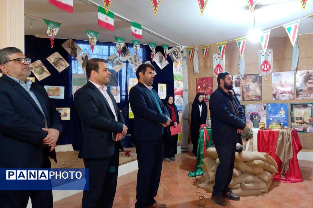 اجرای طرح ملی مدرسهٔ انقلاب در دبیرستان شهدای محراب شهرستان قرچک 