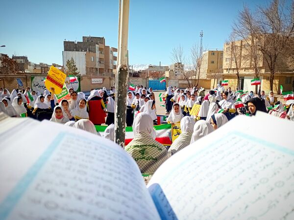 زنگ انقلاب در دبستان مهرعلی نادیپور، طنین‌انداز شد