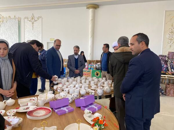 نمایشگاه صنایع دستی در کوهسرخ