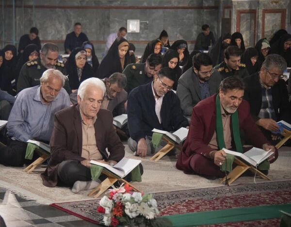 آیین ملی جزء خوانی سحرگاهی قرآن کریم در حرم مطهر حضرت محمد هلال بن علی(ع) 