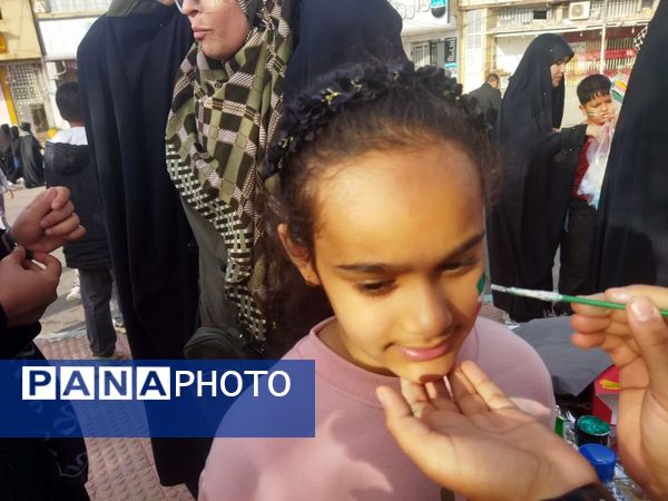 دختران آموزشگاه نوریه شهرستان جیرفت در راهپیمایی امروز