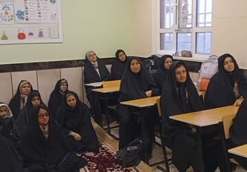 دومین جلسه انجمن اولیا و مربیان در دبیرستان مادرمهربان خلیل آباد