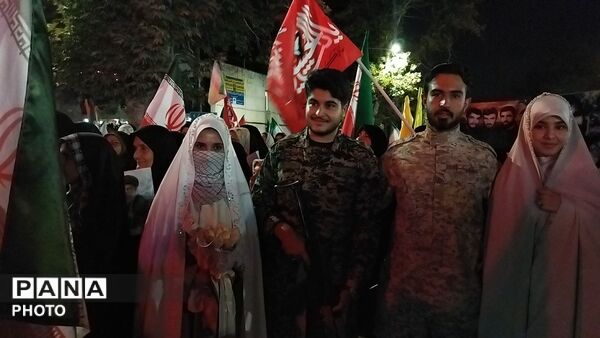 حضور عروس و داماد های جانفدا در رژه اقتدار جانفدایان ایران نیشابور 