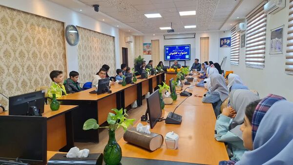 آیین تجلیل از برگزیدگان جشنواره کتابنوش