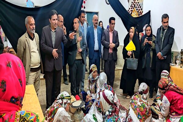 اجلاس استانی ویژه مدیران دبیرستان‌های نمونه دولتی و شبانه‌روزی استان خراسان رضوی در دبیرستان دخترانه شهید مجید دهنوی