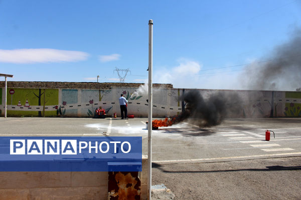 رقابت‌های اطفاء حریق مراقبین سلامت استان قم