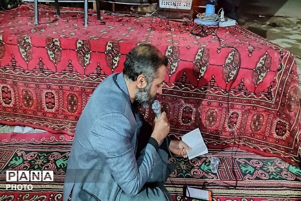 هیئت زنجیر زنی ابا عبدالحسین،  شب تاسوعا در شهر بار نیشابور 