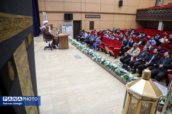 مراسم آموزش کاروان‌های عمره دانش‌آموزی به دانش‌آموزان عازم سرزمین وحی