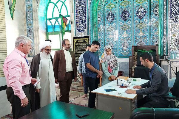 حضور مردم ولایتمدار شهرستان ورامین پای صندوق‌های اخذ رای