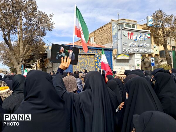 امروز شیروان در سوگ ۳شهید جنگ تحمیلی نشست