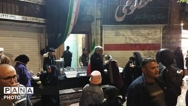 گذری بر فعالیت موکب مدرسه علمیه گلشن در چهل و هشتمین شب از اجتماعات 