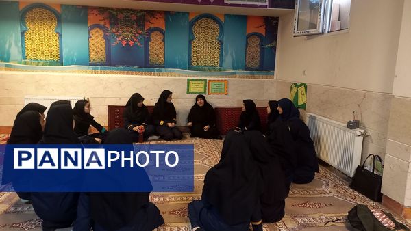 حلقه صالحین و سه‌شنبه‌های مهدوی در دبیرستان فرزانگان استعداد درخشان ملارد