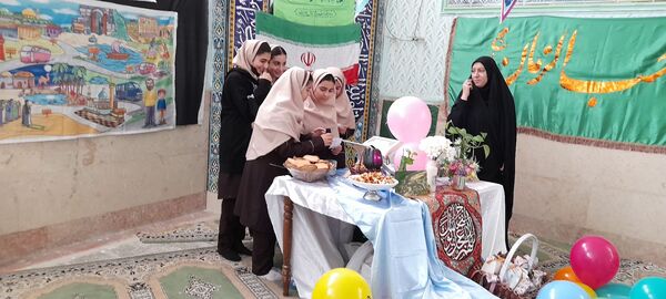 سفره مهدویت مدرسه شهدای اقتدار ناحیه 2 کرج
