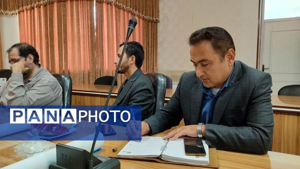 نشست تبیین برنامه‌های حوزه پرورشی آموزش‌ و پرورش بن